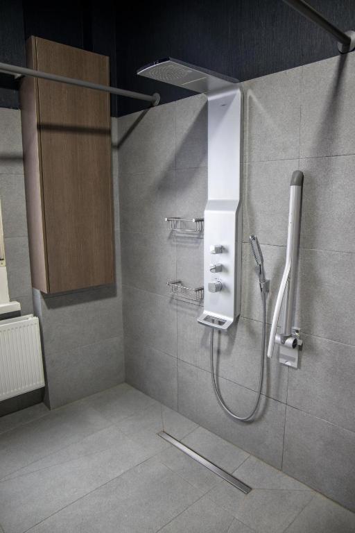 Hotel Guzy لاير المظهر الخارجي الصورة